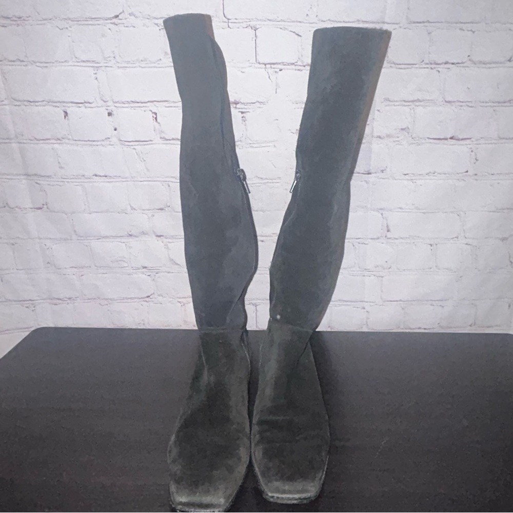 Stuart Weitzman Sherpa lined boots women’s size 7 1/2 M - Picture 3 of 12